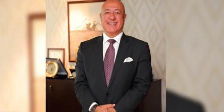 “يحيي أبو الفتوح”: البنك الأهلي المصري يدعم الصناعة ويضمن توافر العملة الأجنبية.. والتصدير أولوية وطنية