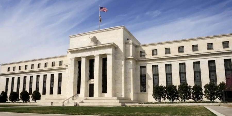 الفيدرالي الأمريكي يحسم أسعار الفائدة اليوم وسط ترقب للأسواق العالمية 