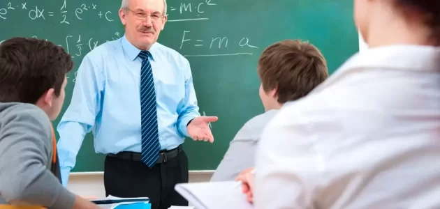 كم راتب المدرس حامل شهادة الماجستير