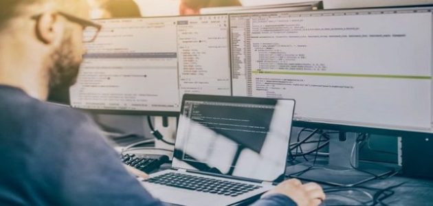 هل تخصص هندسة البرمجيات مطلوب