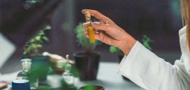 طرق استخلاص المواد الفعالة من النباتات الطبية