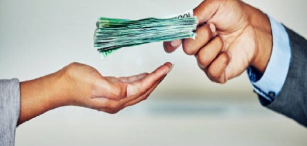 عقوبة تحويل الأموال عن طريق أشخاص