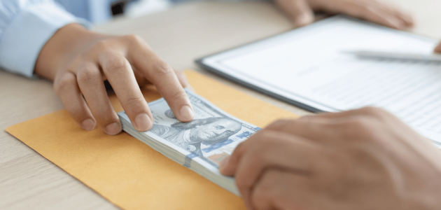 إيقاف الخدمات بسبب قرض شخصي