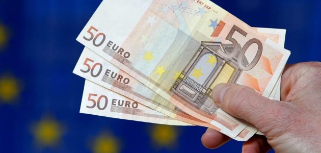 سعر اليورو اليوم الخميس 2-5-2024 أمام الجنيه في بداية التعاملات