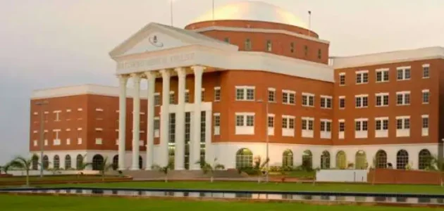 شهادة كلية البترجي