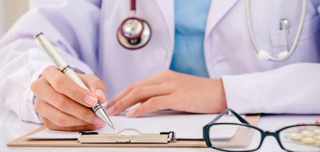 أفضل دكتورة نساء في مستشفى زليخة الشارقة