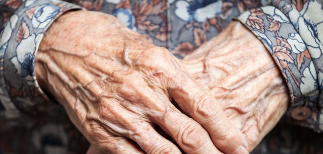 إقامة الأرامل والمطلقات في الإمارات