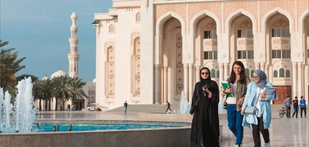 تخصصات جامعة الشارقة بدون آيلتس