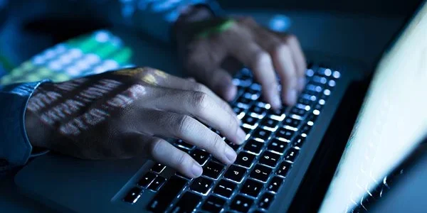 تقديم بلاغ جريمة إلكترونية