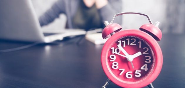 أوقات تداول العملات بتوقيت السعودية