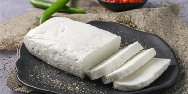 الجبن الأبيض في المنزل