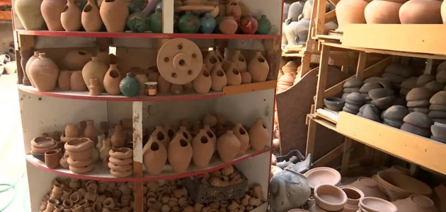 صناعة الفخار في البيت