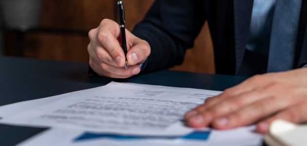 كم غرامة عدم توثيق عقد الإيجار في الشارقة