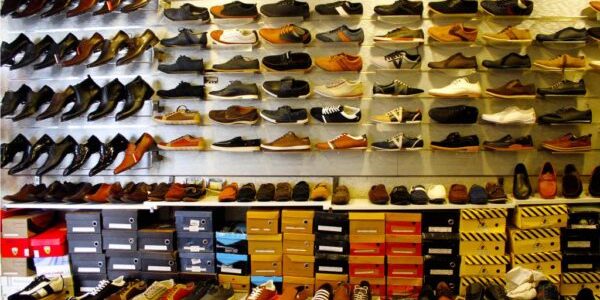 مكاتب استيراد احذية