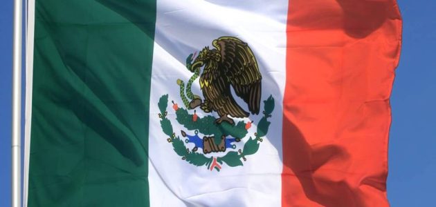 "المكسيك تتفاوض مع أمريكا لتفادي رسوم 30%: تفاصيل حصرية عن الصفقة المرتقبة"