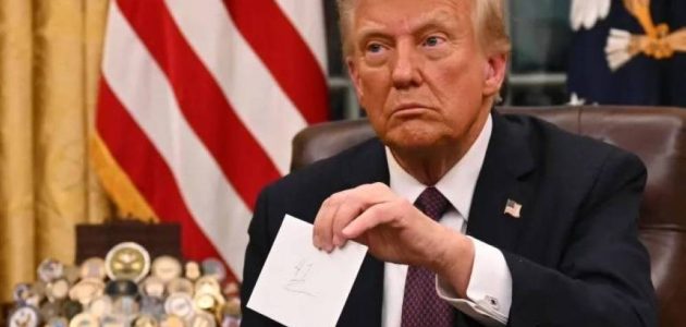 "ترمب يعلن فرض رسوم جمركية بنسبة 30% على الجزائر وليبيا والعراق: تداعيات اقتصادية جديدة!"