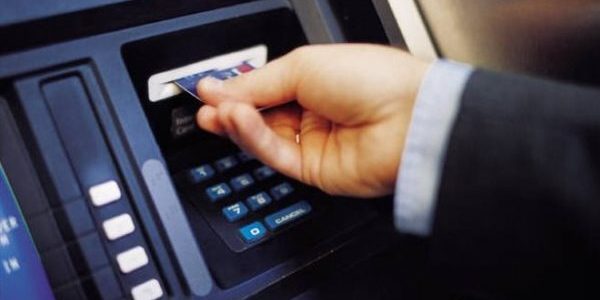 تفاصيل جديدة حول حدود السحب اليومي والتحويلات البنكية عبر انستاباي بعد قرار المركزي