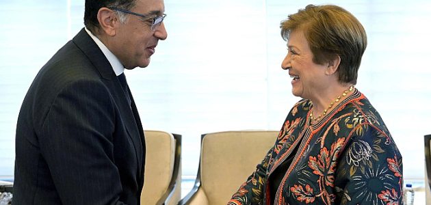 رئيس الوزراء يوضح أسباب تأجيل المراجعة الخامسة لقرض صندوق النقد الدولي