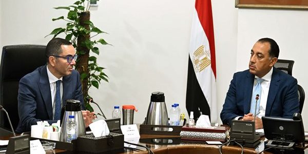 مدبولي يراقب تطورات جهود وزير الاستثمار في تحسين منظومة الإفراج الجمركي