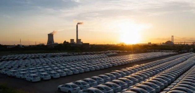 تراجع نمو مبيعات السيارات الكهربائية عالميًا بأبطأ وتيرة منذ بداية العام