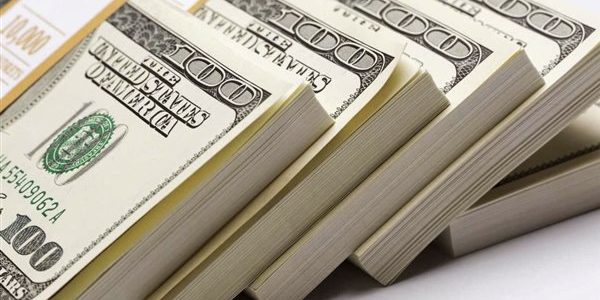 سعر الدولار يسجل تراجعًا جديدًا أمام الجنيه المصري في تحول اقتصادي مثير