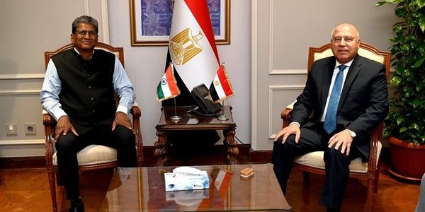 مصر والهند تستعدان لتعزيز التعاون في مجالات الصناعة والنقل لتحقيق نمو اقتصادي مشترك