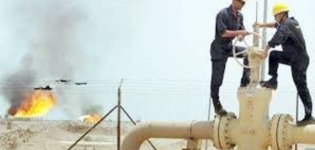 مكاسب قوية لأسعار النفط ترفع برنت نحو 70 دولاراً رغم التراجع