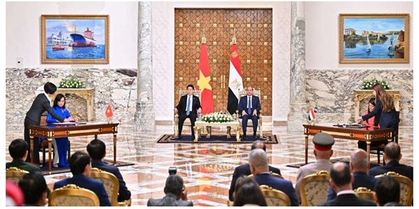 وزيرة التخطيط توقع مذكرة تفاهم لتعزيز التعاون الاقتصادي بين مصر وفيتنام